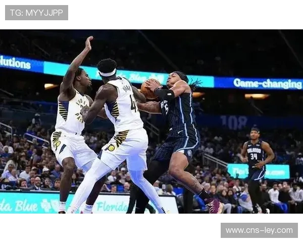 班凯罗遭球迷场边干扰,季前赛投注乱象引关注 班凯罗遭球迷场边干扰,季前赛投注乱象引关注